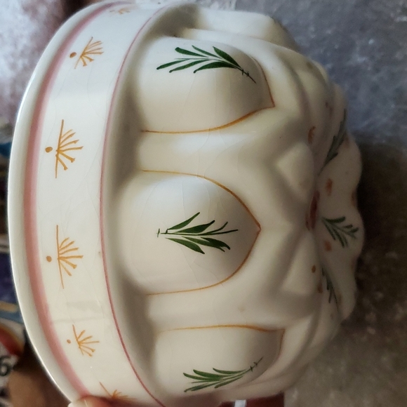 Vintage Mold - Picture 3 of 3